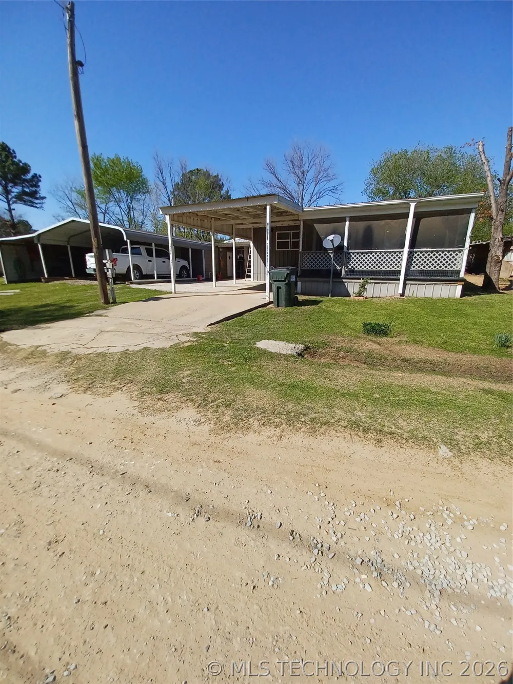 416747 Delaware Drive Checotah, OK 74426