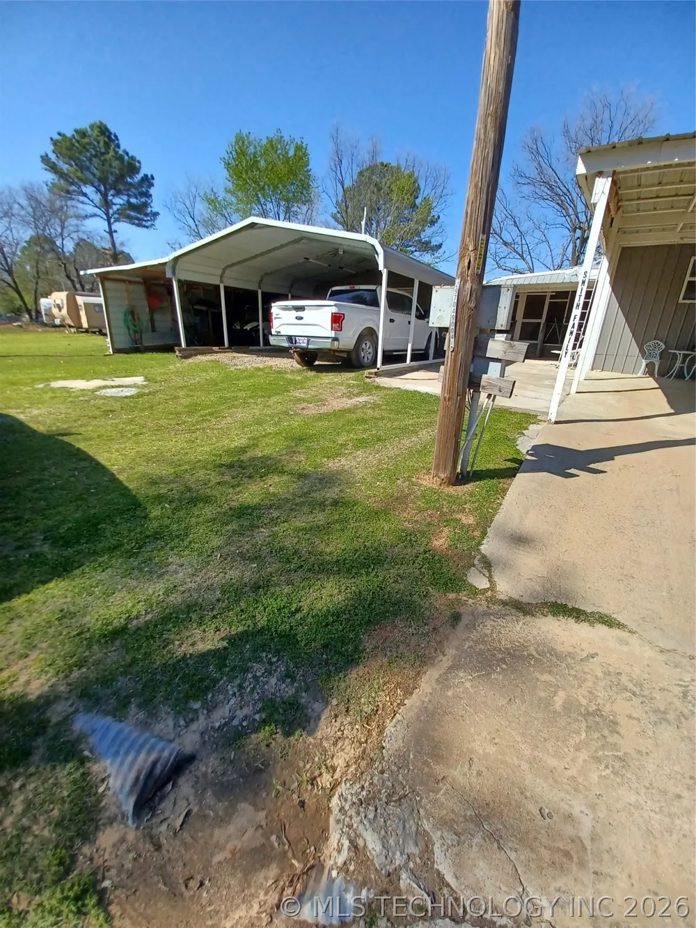 416747 Delaware Drive Checotah, OK 74426