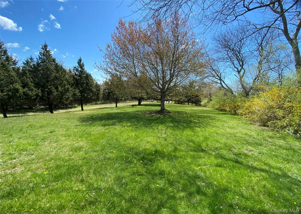 100 Sound Drive Greenport, NY 11944