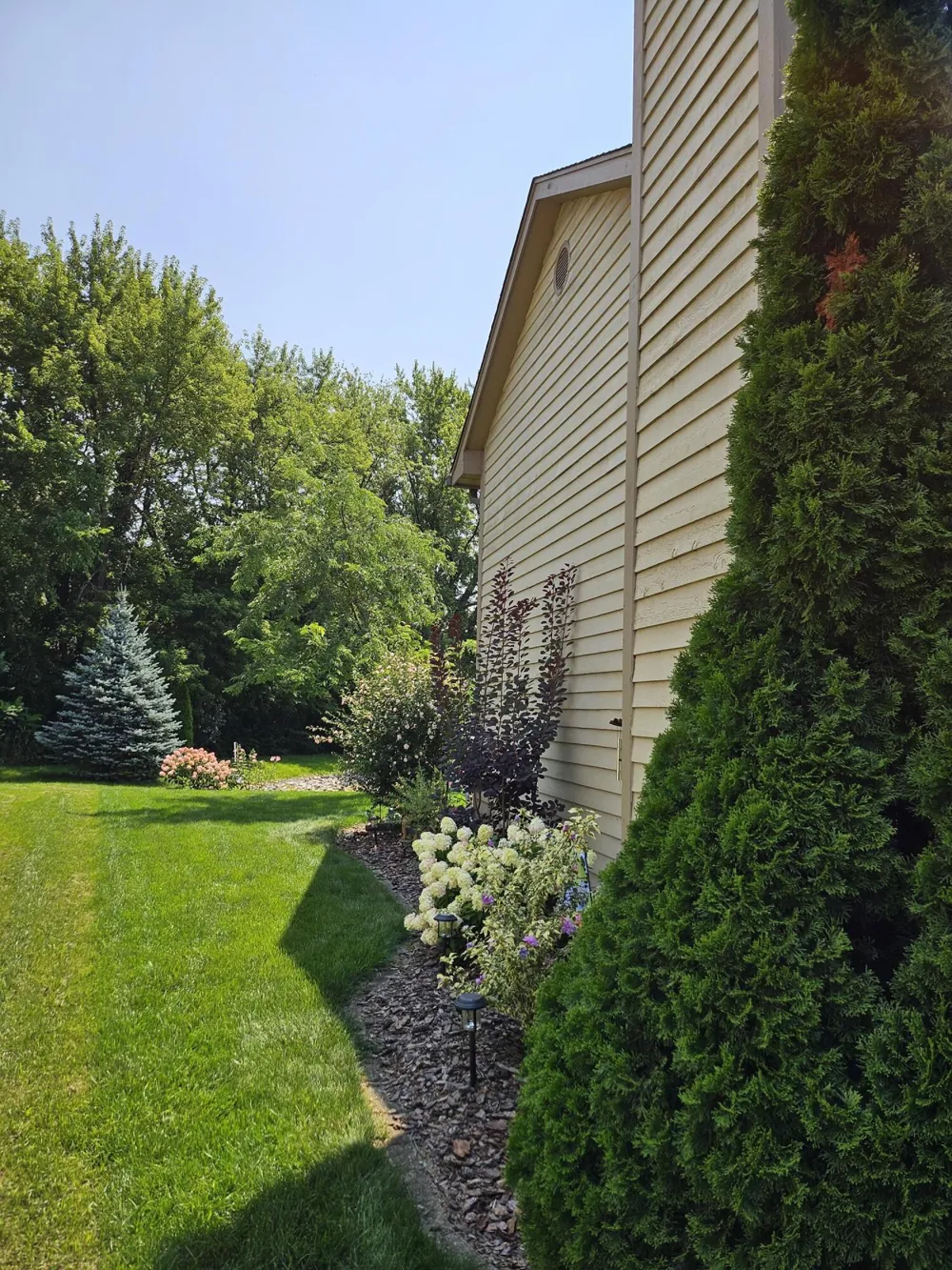 1489 Grand Isle Court Hobart, IN 46342