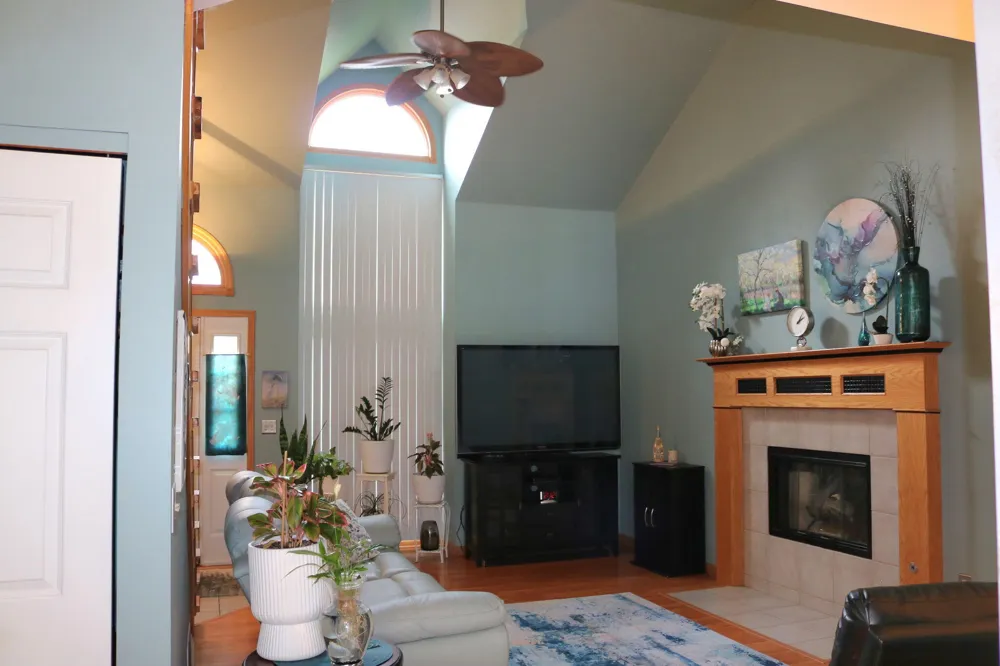 1489 Grand Isle Court Hobart, IN 46342