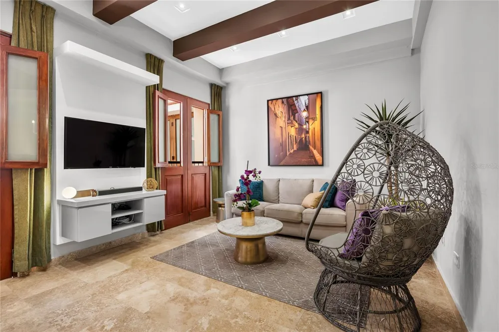 311 LUNA ST #202 San Juan, PR 00901