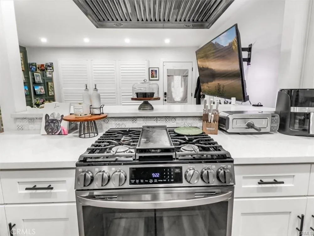 6502 Dos Rios Road Downey, CA 90240