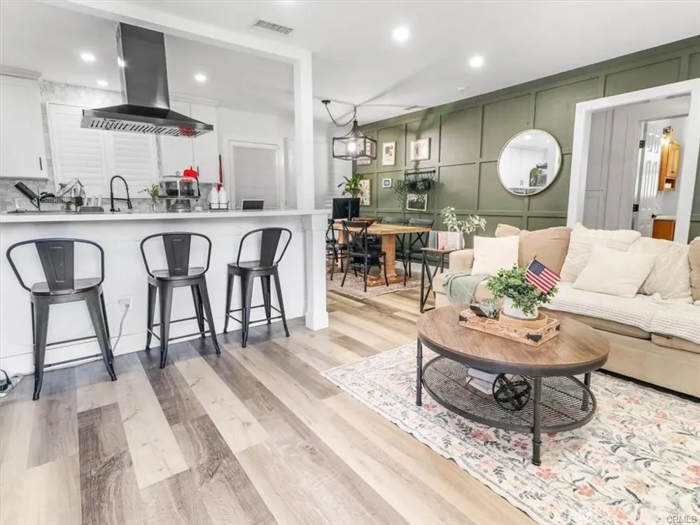 6502 Dos Rios Road Downey, CA 90240