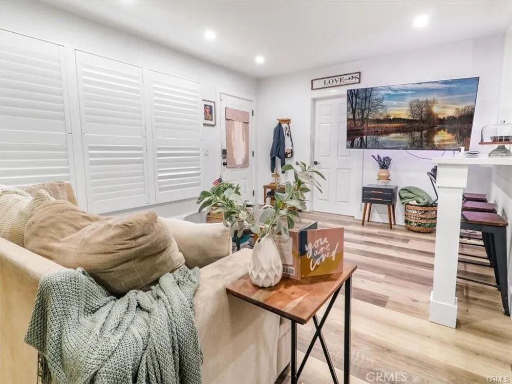 6502 Dos Rios Road Downey, CA 90240