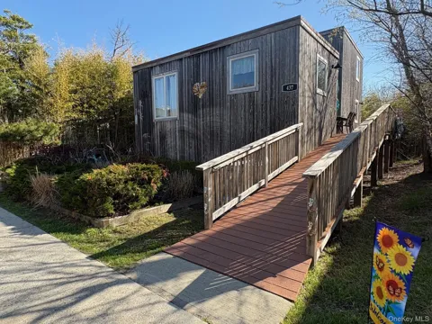 431 Dehnhoff Walk