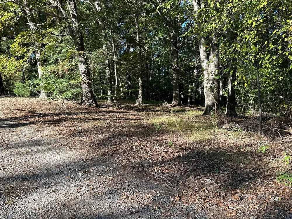 000 Courtney Huntsville Road Yadkinville, NC 27055