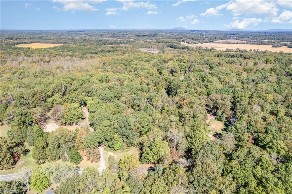 000 Courtney Huntsville Road Yadkinville, NC 27055