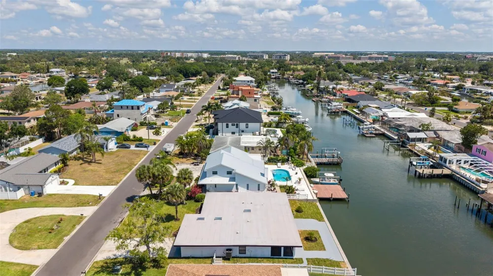 3917 E EDEN ROC CIRCLE Tampa, FL 33634