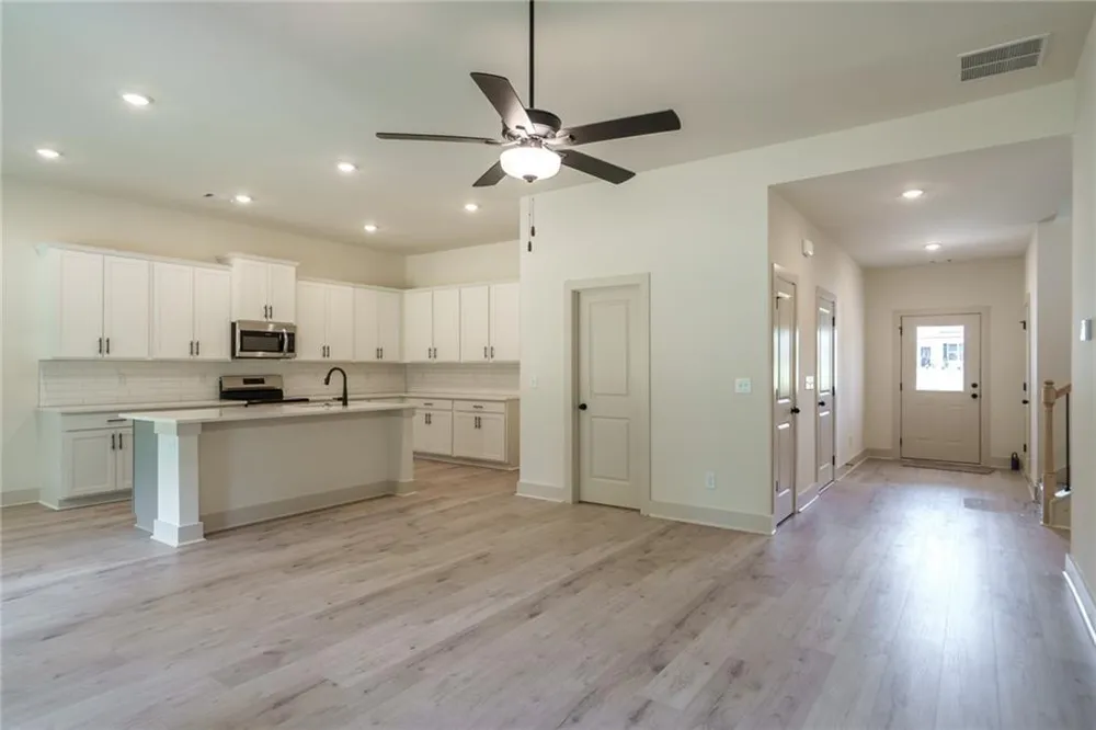 208 Squirrel Run Good Hope, GA 30641