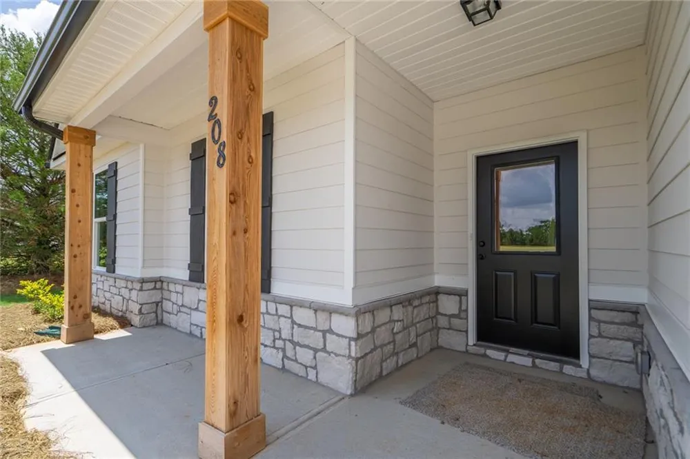 208 Squirrel Run Good Hope, GA 30641