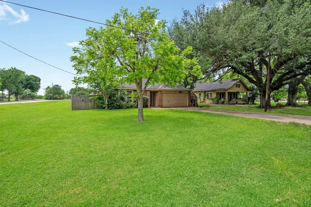 339 Missouri Street Orchard, TX 77485