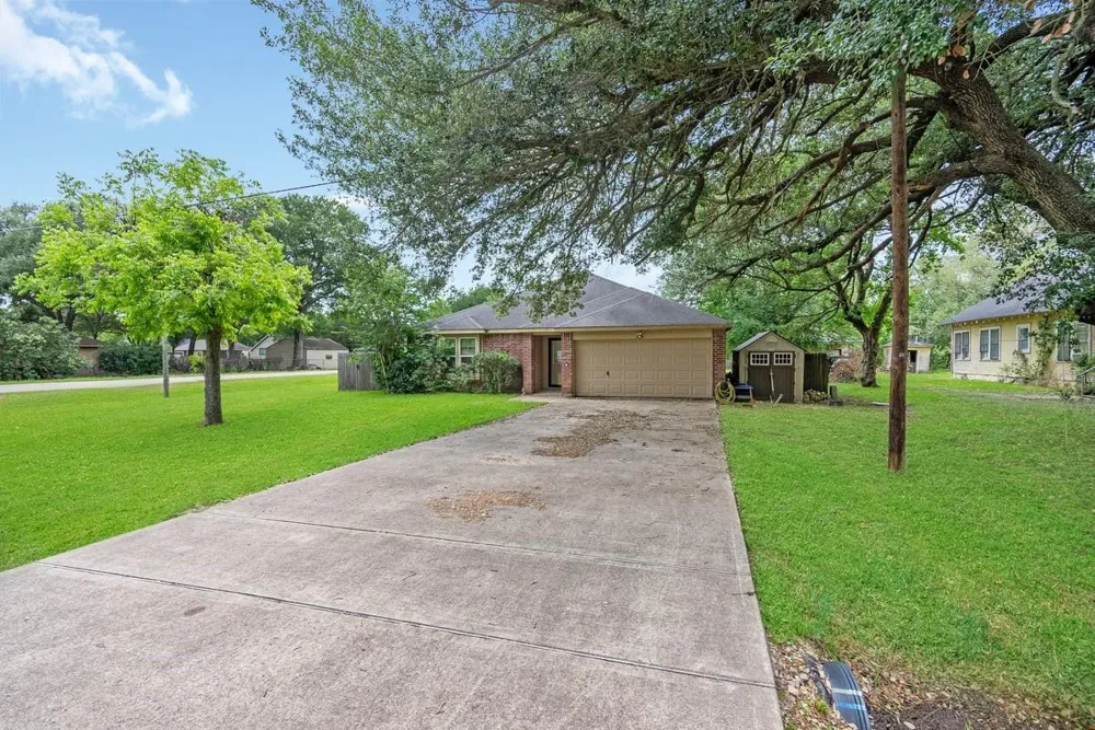 339 Missouri Street Orchard, TX 77485