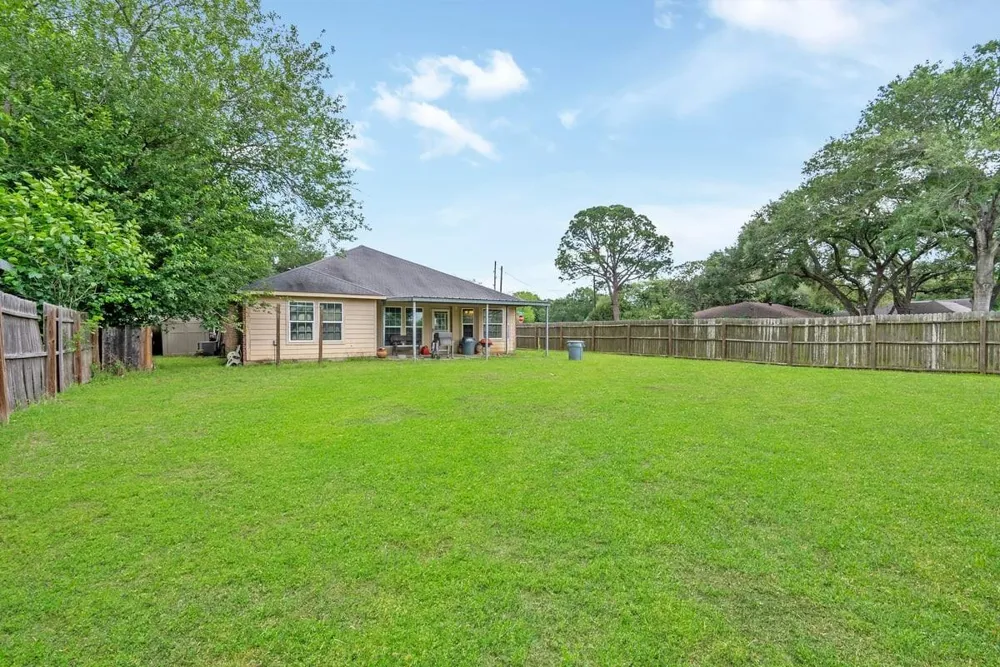 339 Missouri Street Orchard, TX 77485