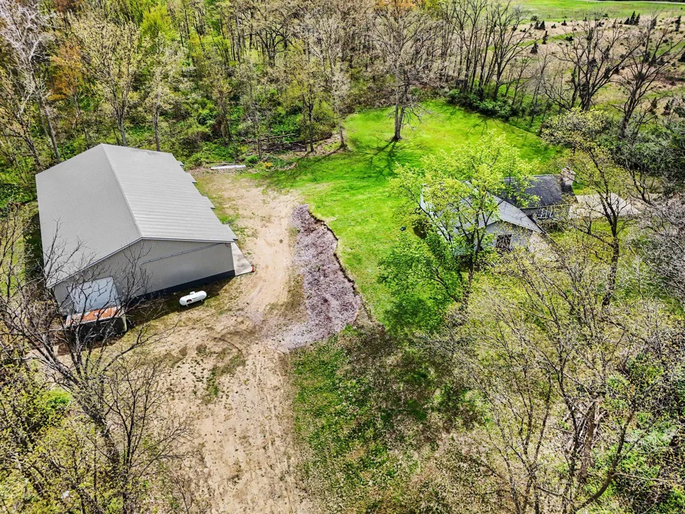 26689 28th Avenue Gobles, MI 49055