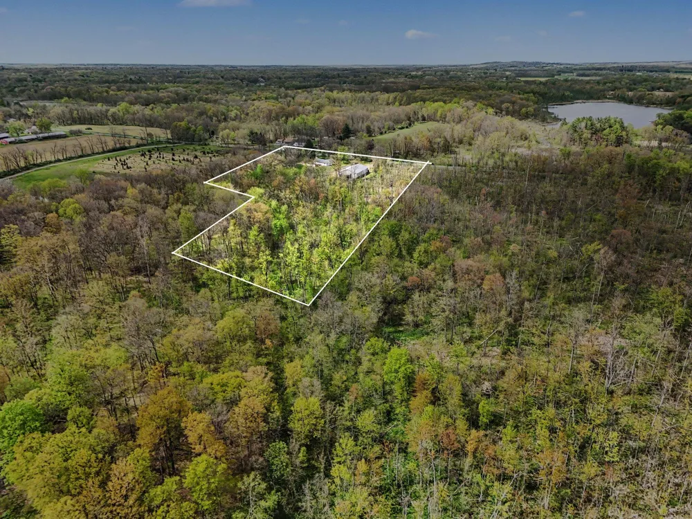 26689 28th Avenue Gobles, MI 49055