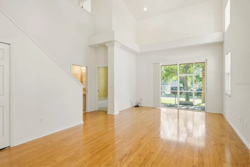 1405 RIDGE TERRACE Tarpon Springs, FL 34689