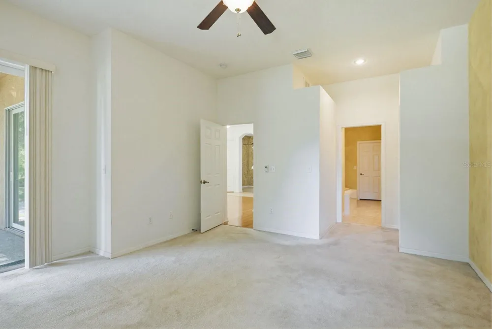 1405 RIDGE TERRACE Tarpon Springs, FL 34689