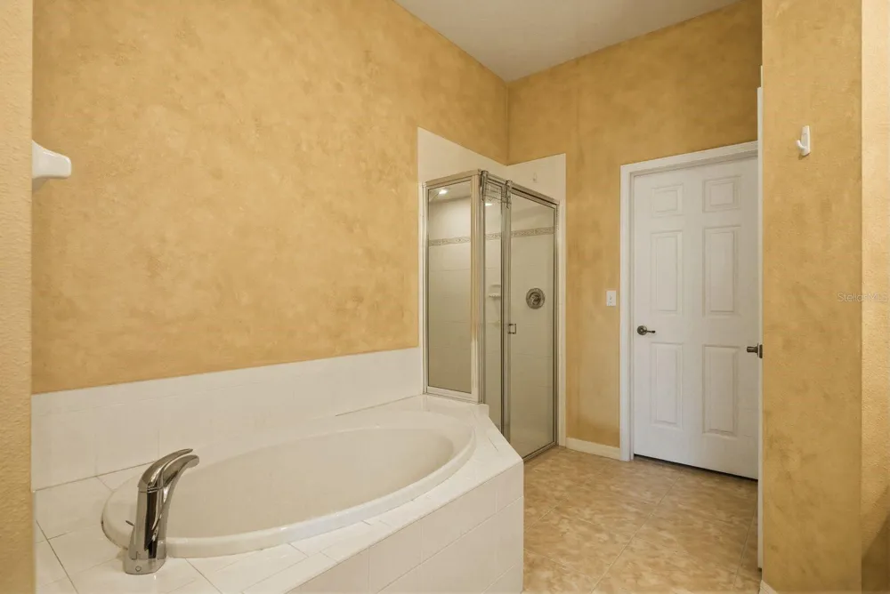 1405 RIDGE TERRACE Tarpon Springs, FL 34689