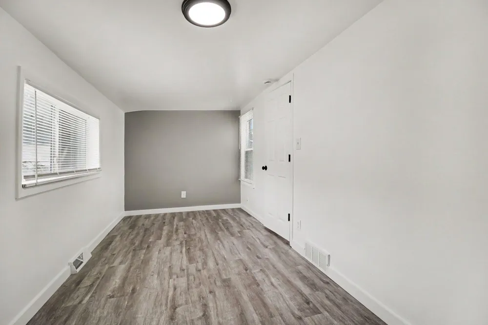 466 W Maxlow Avenue Hazel Park, MI 48030