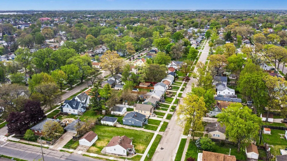 466 W Maxlow Avenue Hazel Park, MI 48030