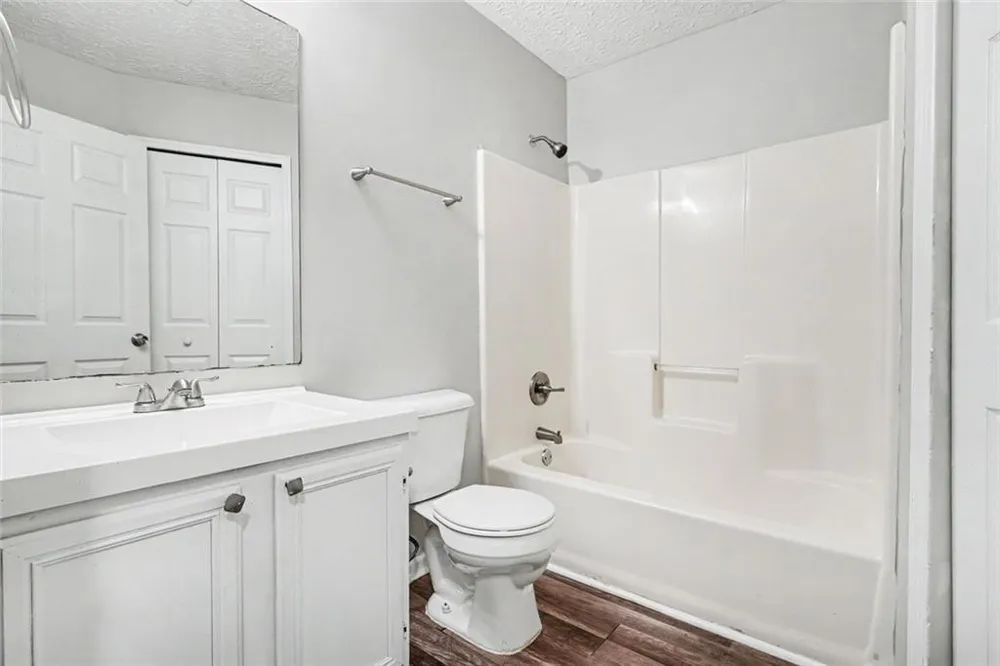6221 Amberly Road Rex, GA 30273