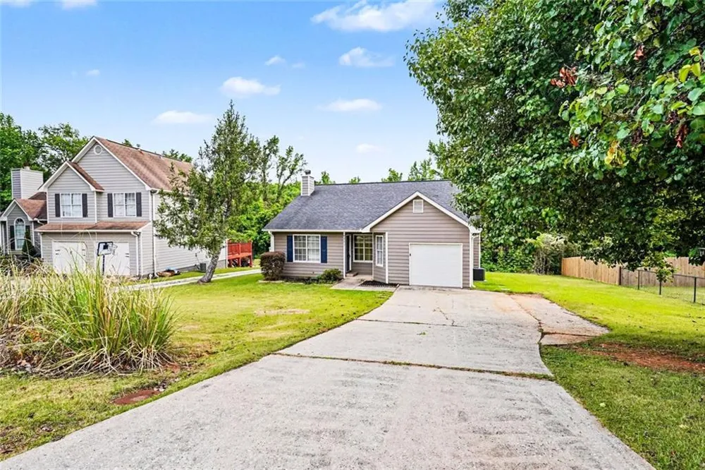 6221 Amberly Road Rex, GA 30273