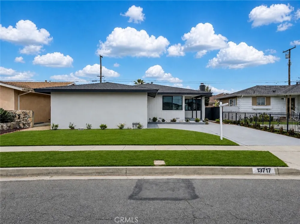 13717 Casimir Ave