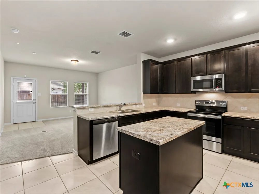 7210 Archers Grove San Antonio, TX 78244