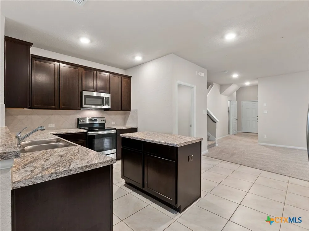 7210 Archers Grove San Antonio, TX 78244