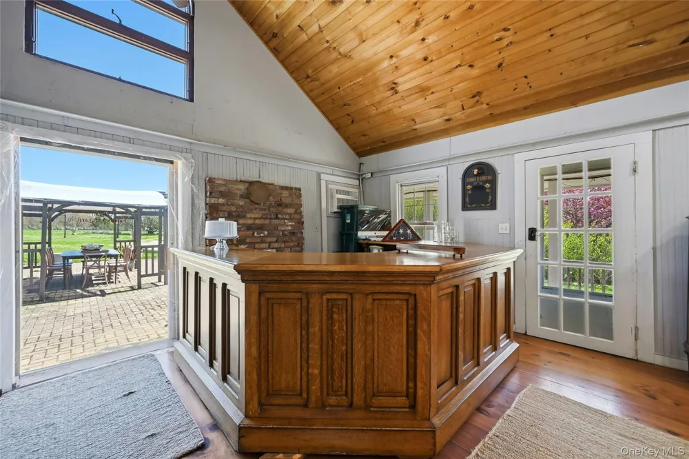 35950 Main Road Cutchogue, NY 11935