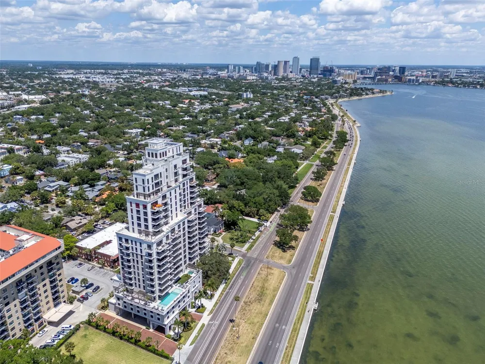 2103 BAYSHORE BOULEVARD #602 Tampa, FL 33606