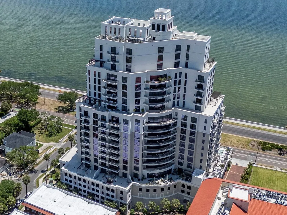 2103 BAYSHORE BOULEVARD #602 Tampa, FL 33606