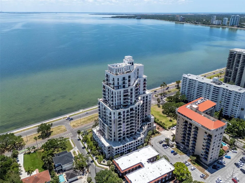 2103 BAYSHORE BOULEVARD #602 Tampa, FL 33606