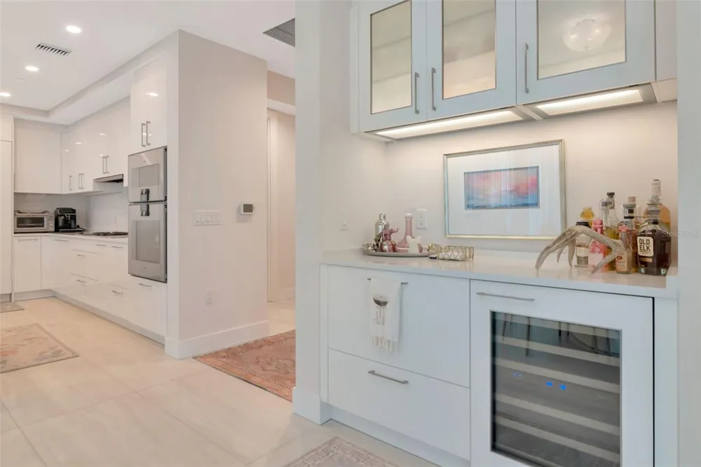 2103 BAYSHORE BOULEVARD #602 Tampa, FL 33606