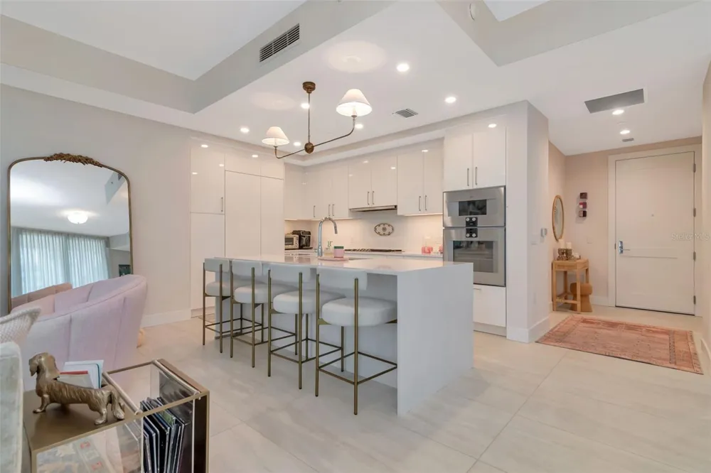 2103 BAYSHORE BOULEVARD #602 Tampa, FL 33606