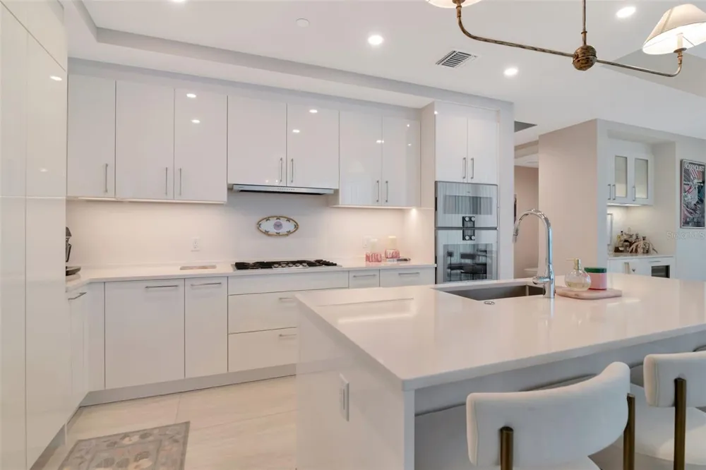 2103 BAYSHORE BOULEVARD #602 Tampa, FL 33606
