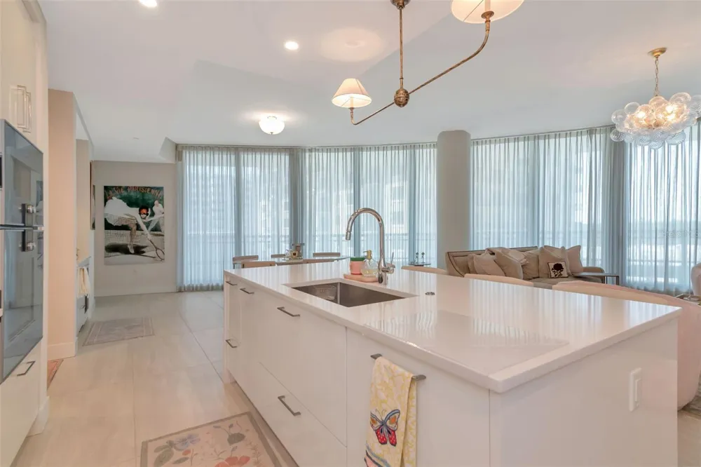 2103 BAYSHORE BOULEVARD #602 Tampa, FL 33606