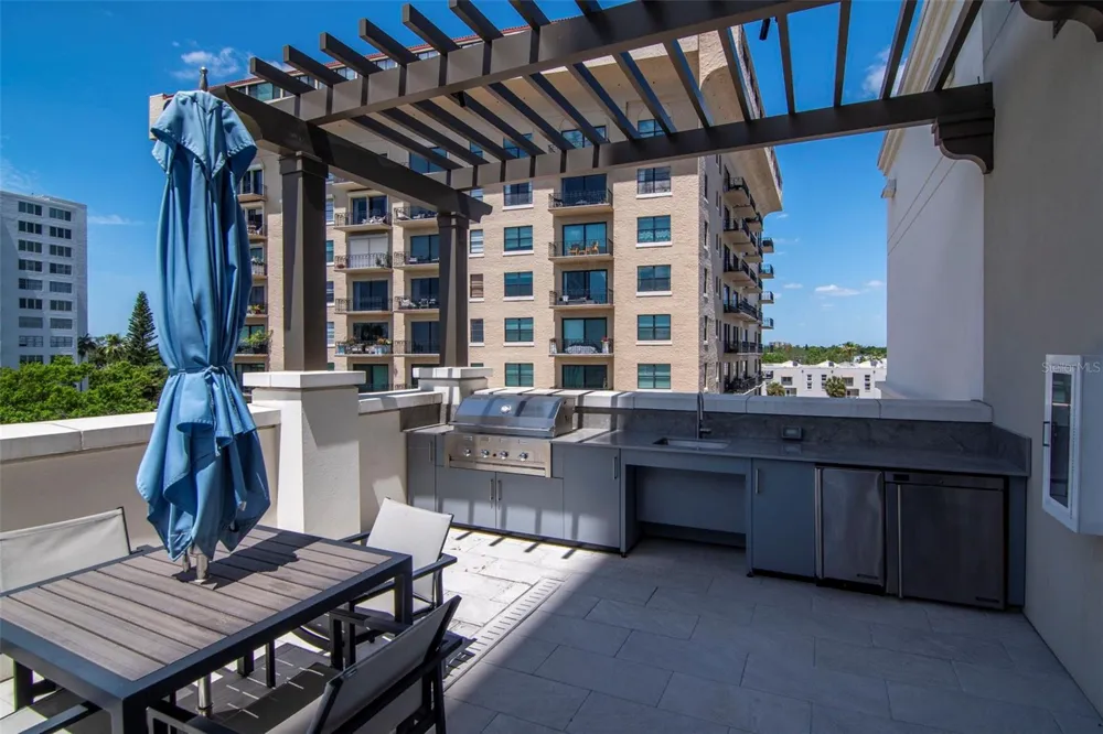 2103 BAYSHORE BOULEVARD #602 Tampa, FL 33606