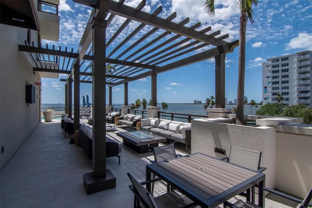 2103 BAYSHORE BOULEVARD #602 Tampa, FL 33606