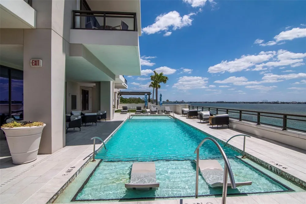 2103 BAYSHORE BOULEVARD #602 Tampa, FL 33606