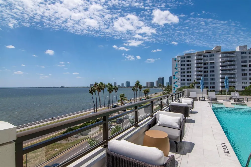 2103 BAYSHORE BOULEVARD #602 Tampa, FL 33606