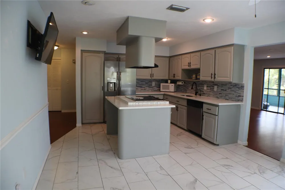 100 KINGBIRD CIRCLE #1 Daytona Beach, FL 32119