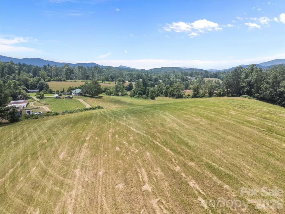 1305 Halltown Road Spruce Pine, NC 28777