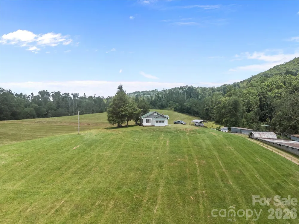 1305 Halltown Road Spruce Pine, NC 28777
