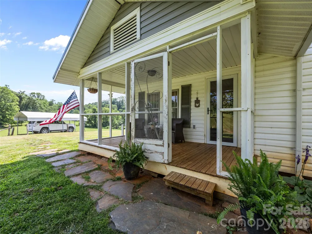 1305 Halltown Road Spruce Pine, NC 28777