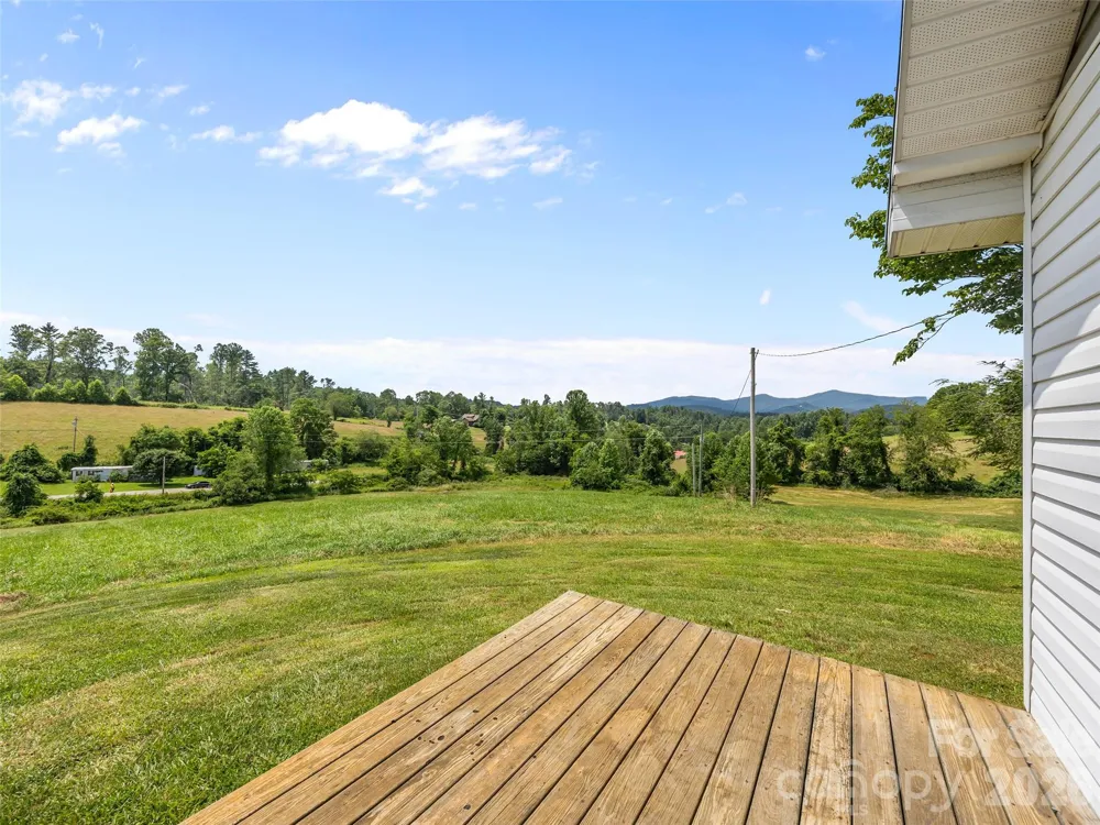 1305 Halltown Road Spruce Pine, NC 28777