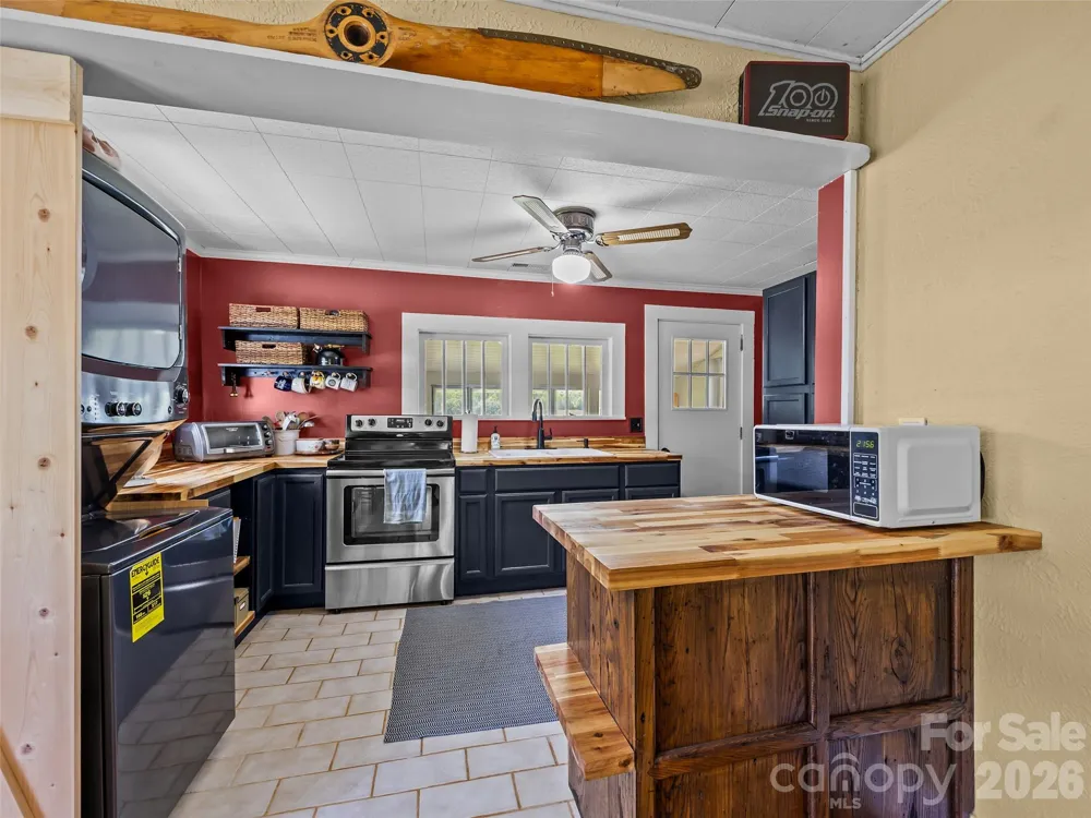 1305 Halltown Road Spruce Pine, NC 28777