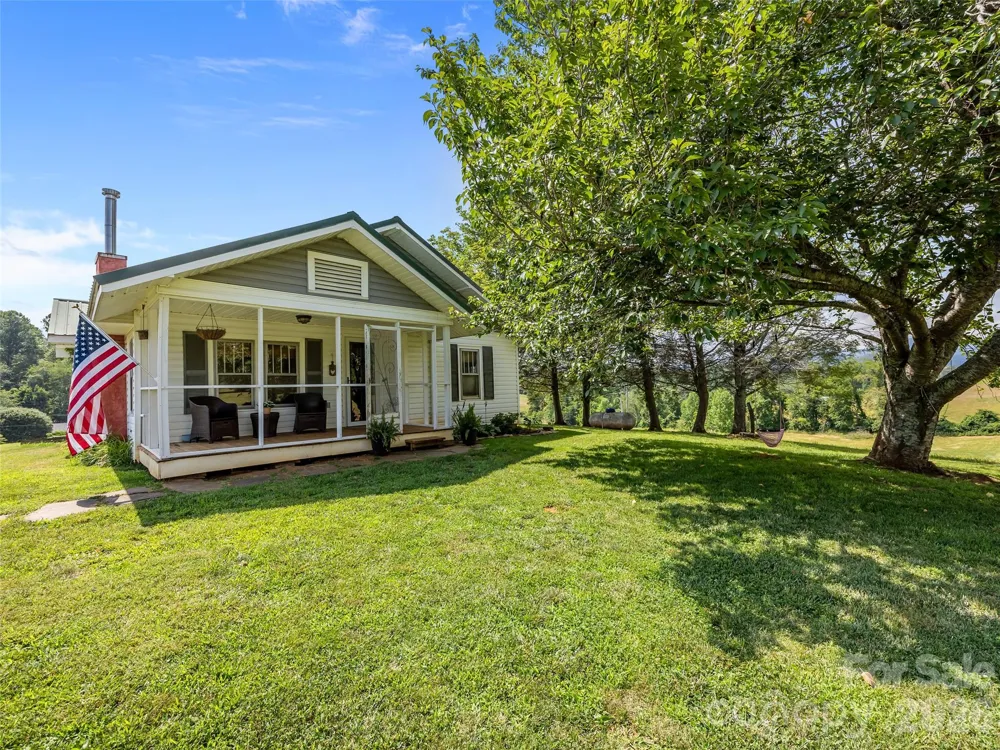 1305 Halltown Road Spruce Pine, NC 28777