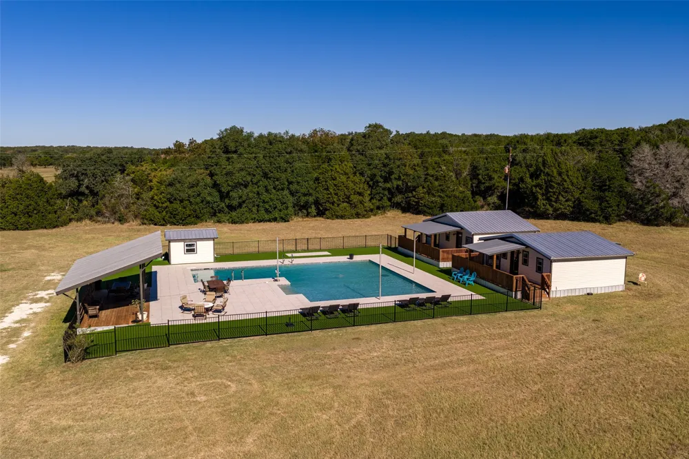 104 Private Road 216 Whitney, TX 76692